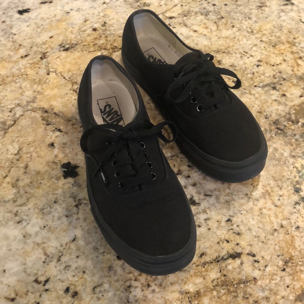 Men’s size 9 Vans
